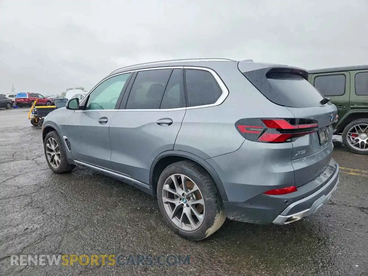 2 Фотография поврежденного автомобиля 5UX23EU04R9V17963 BMW X5 2024