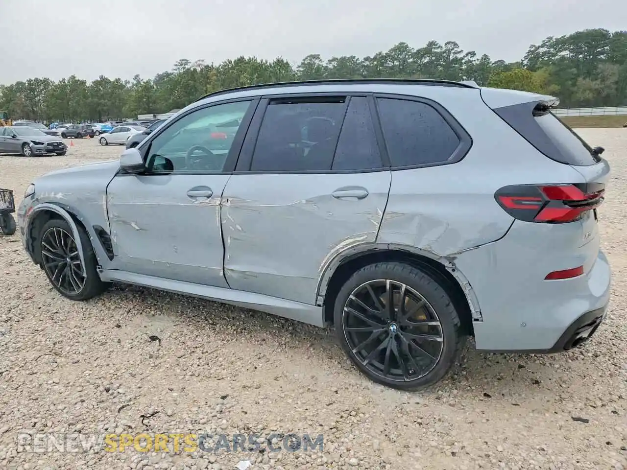 2 Photograph of a damaged car 5UX23EU04R9V38182 BMW X5 2024