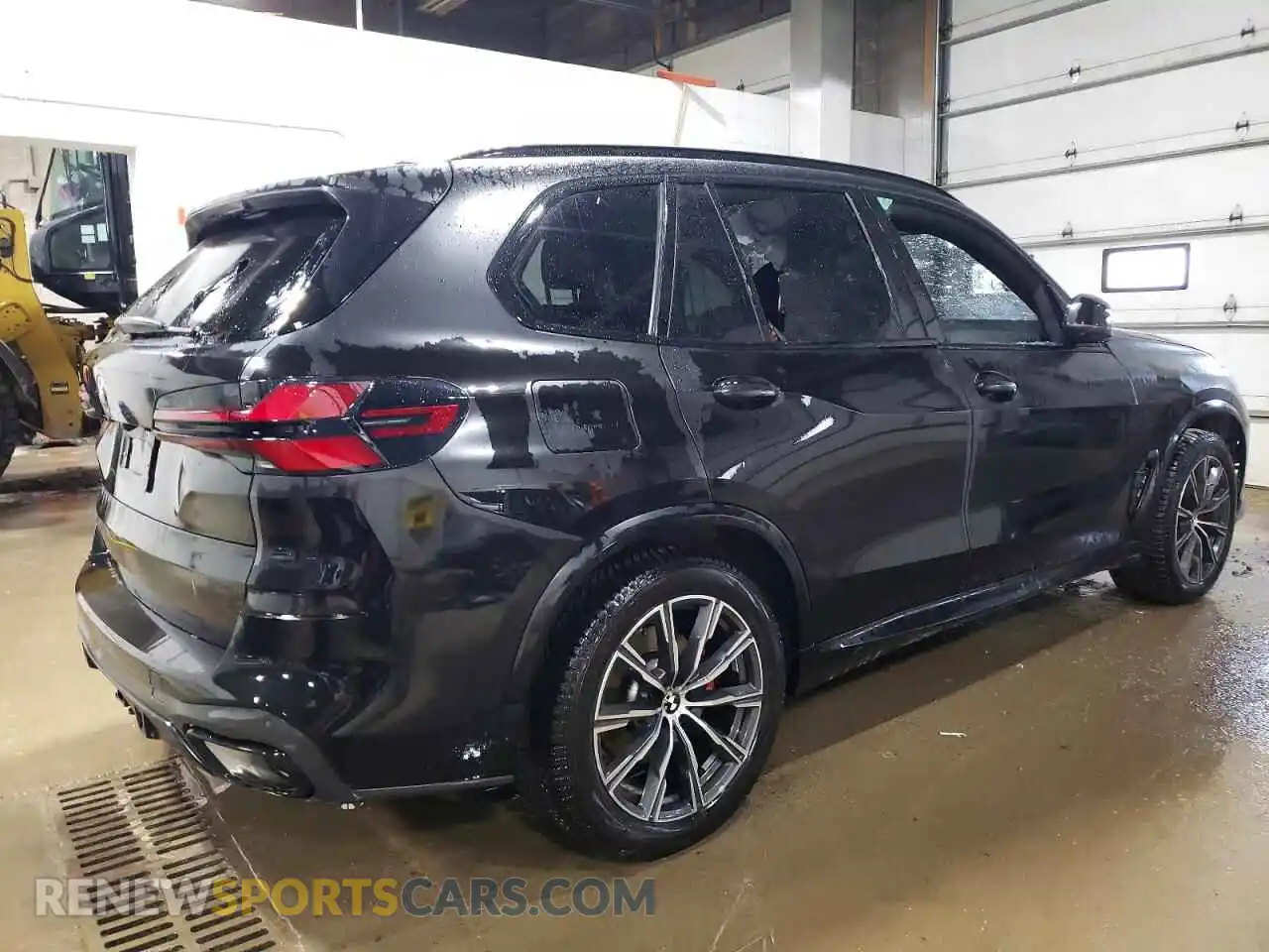 3 Photograph of a damaged car 5UX23EU04R9V87558 BMW X5 2024