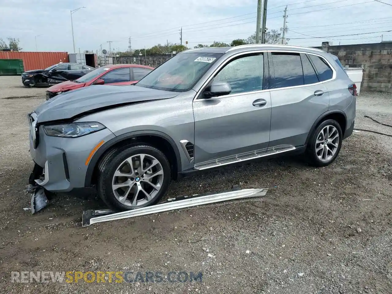 1 Photograph of a damaged car 5UX23EU05R9U05978 BMW X5 2024
