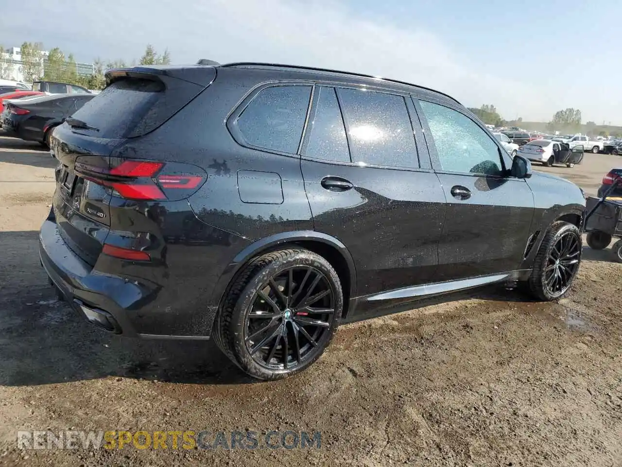 3 Photograph of a damaged car 5UX23EU05R9V15302 BMW X5 2024