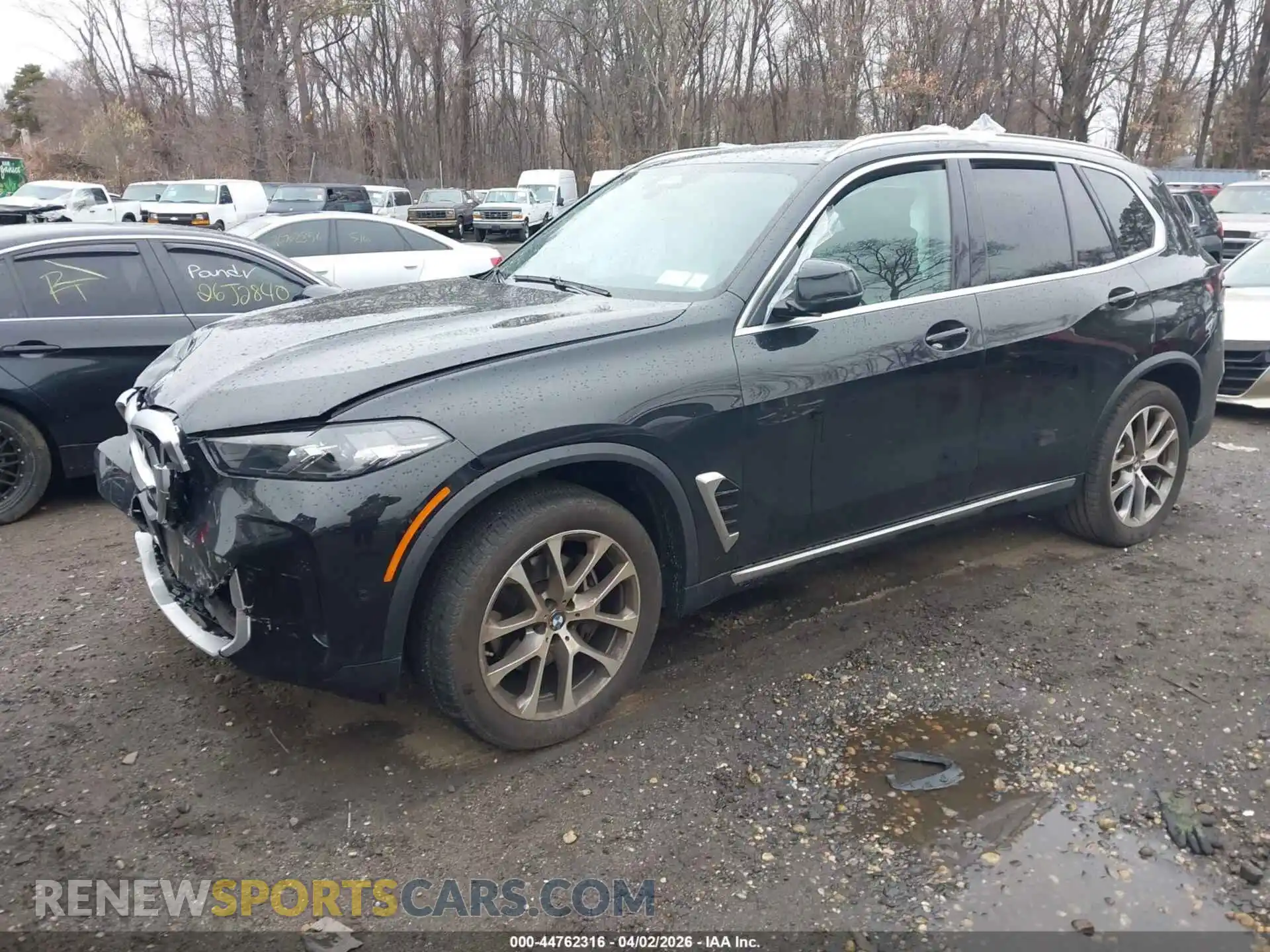 2 Photograph of a damaged car 5UX23EU06R9U02541 BMW X5 2024