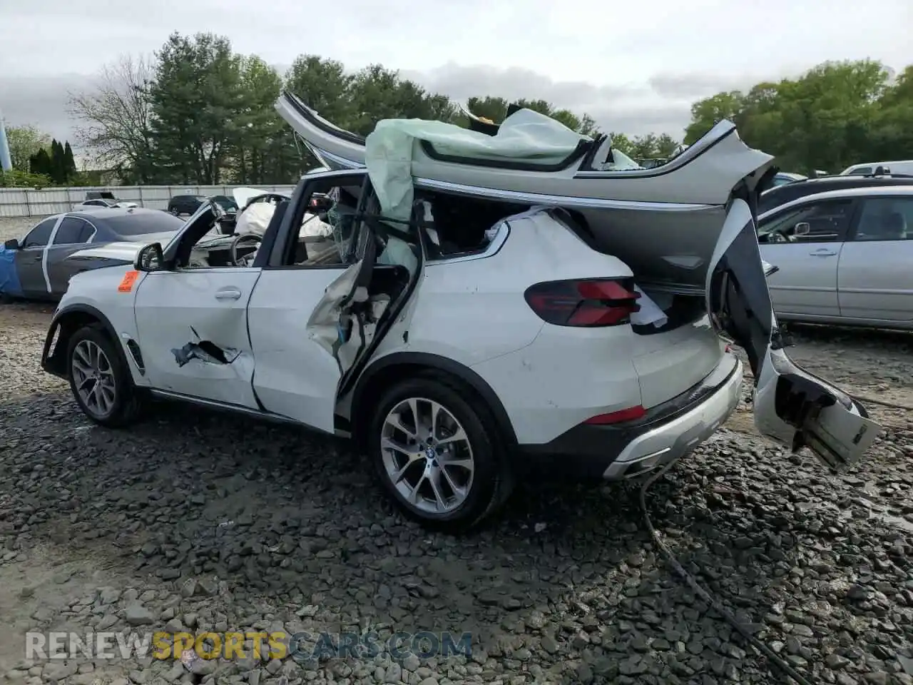 2 Фотография поврежденного автомобиля 5UX23EU06R9U14494 BMW X5 2024