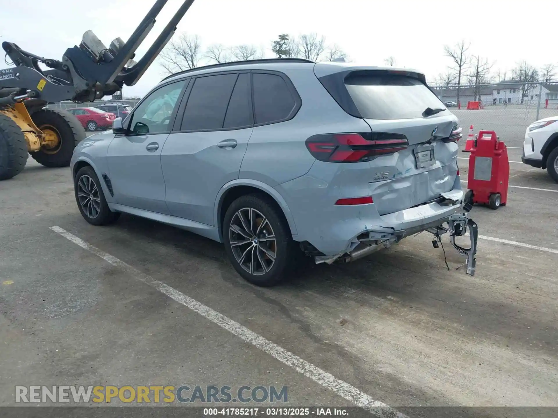 3 Photograph of a damaged car 5UX23EU06R9U85520 BMW X5 2024