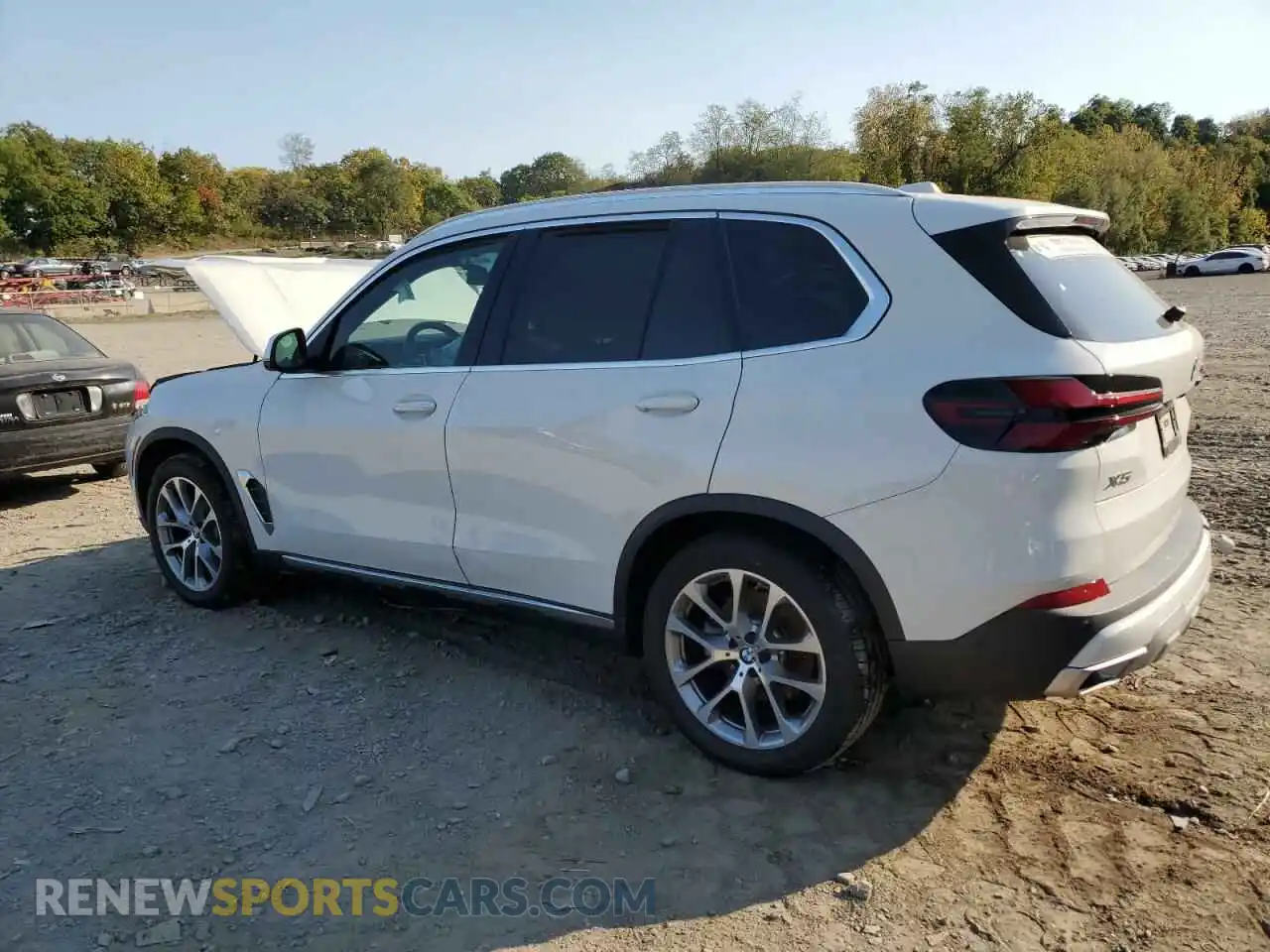 2 Photograph of a damaged car 5UX23EU06R9V32965 BMW X5 2024