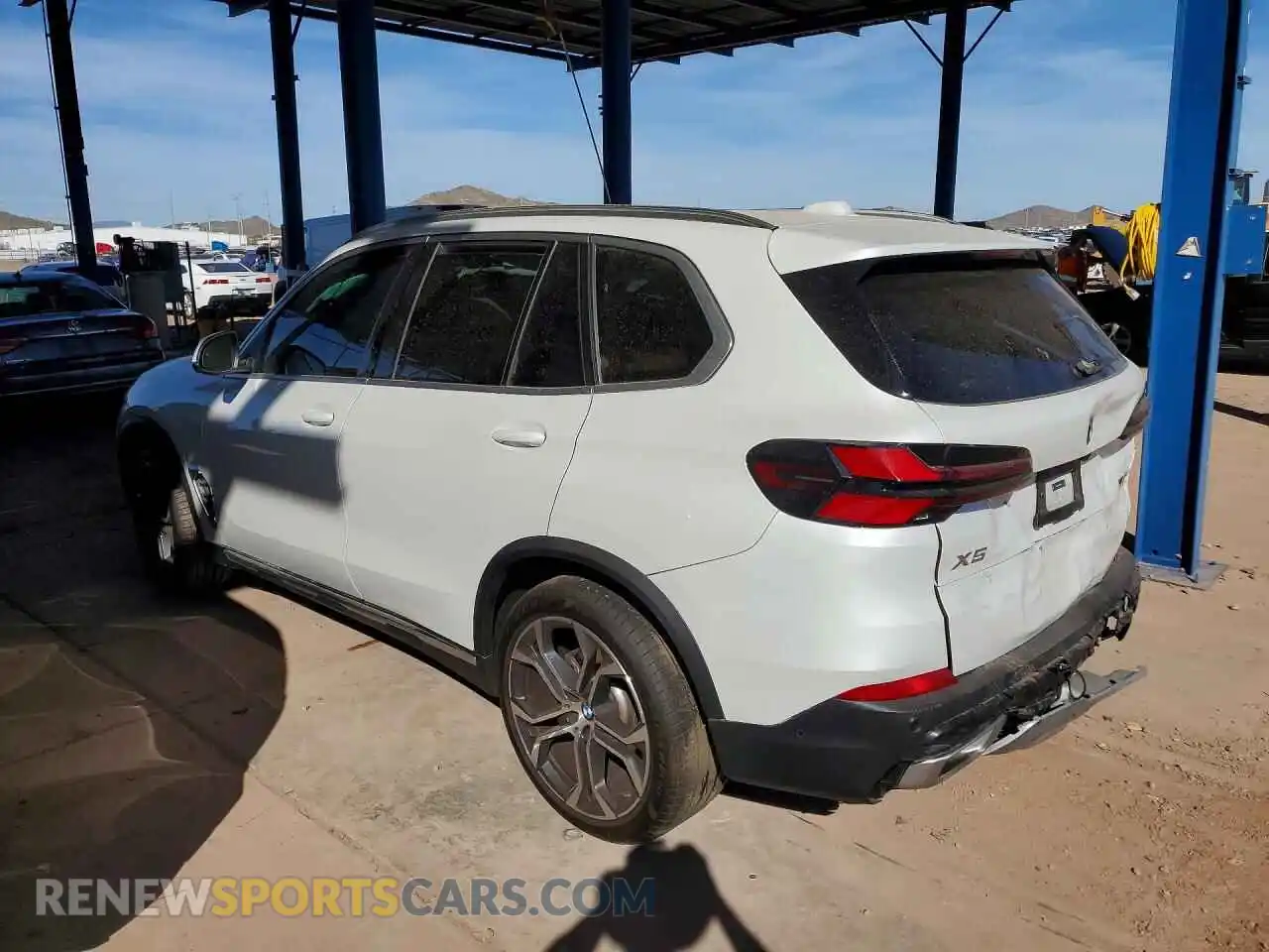 2 Фотография поврежденного автомобиля 5UX23EU06R9V37518 BMW X5 2024