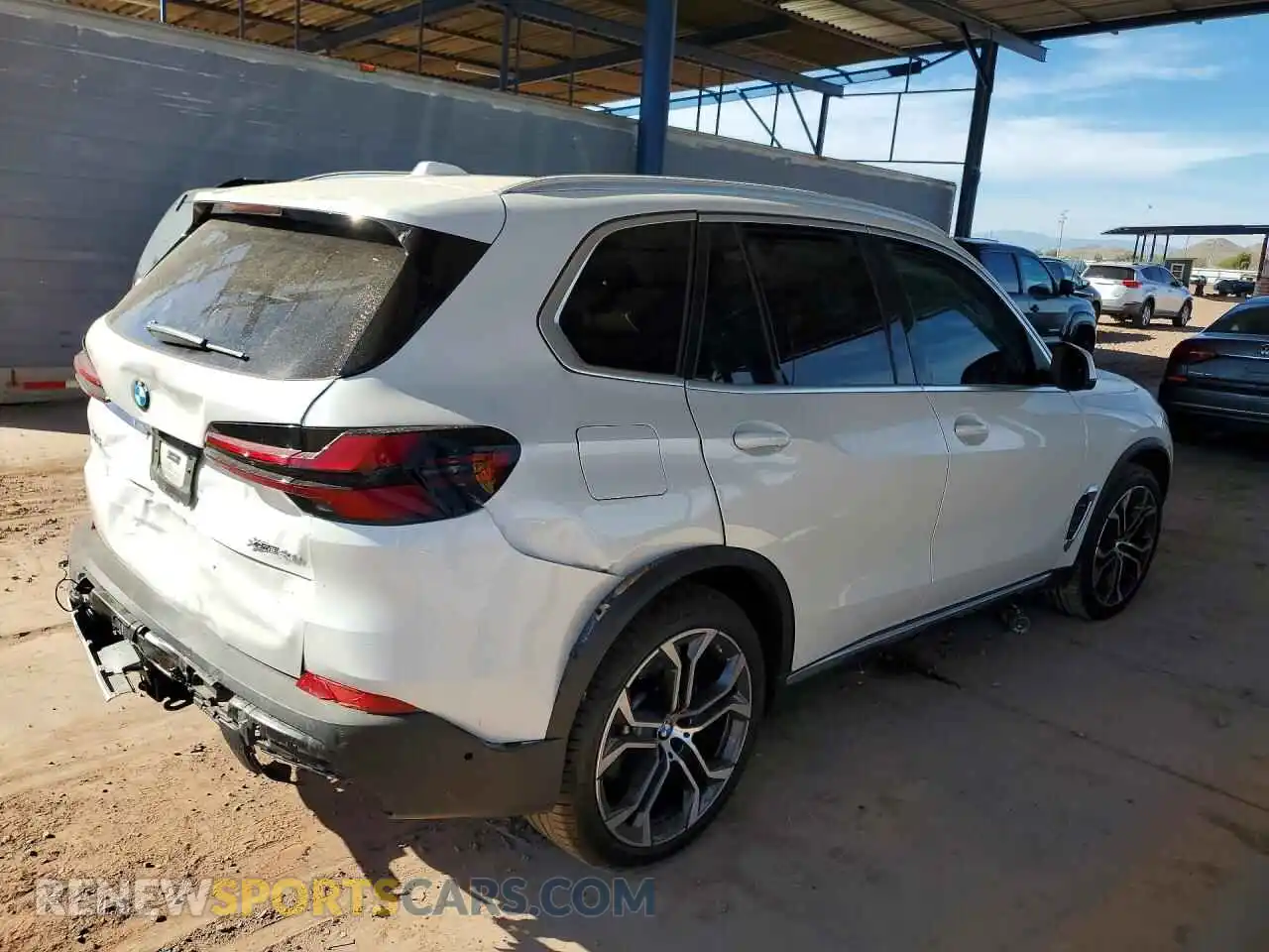 3 Фотография поврежденного автомобиля 5UX23EU06R9V37518 BMW X5 2024