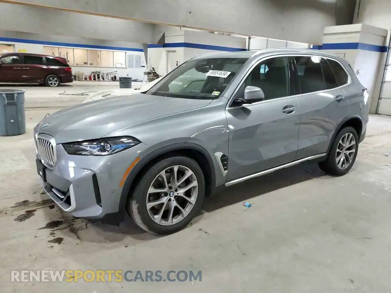 1 Photograph of a damaged car 5UX23EU07R9S28964 BMW X5 2024