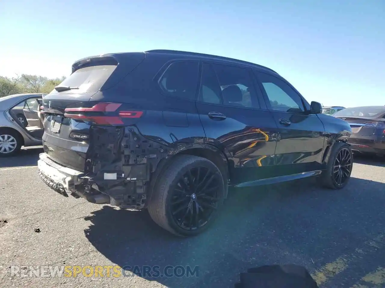 3 Photograph of a damaged car 5UX23EU07R9S36319 BMW X5 2024
