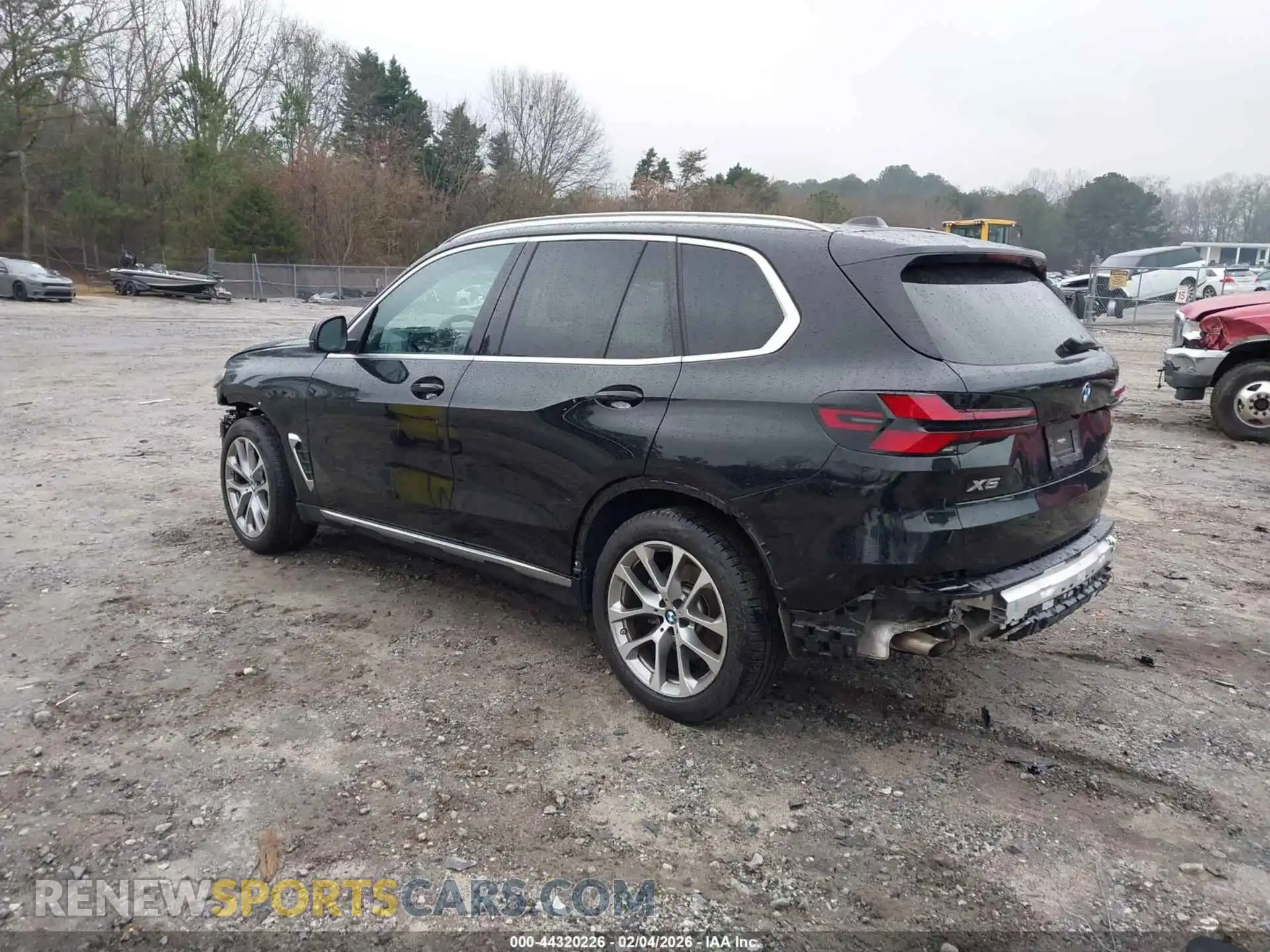 3 Photograph of a damaged car 5UX23EU07R9T08829 BMW X5 2024