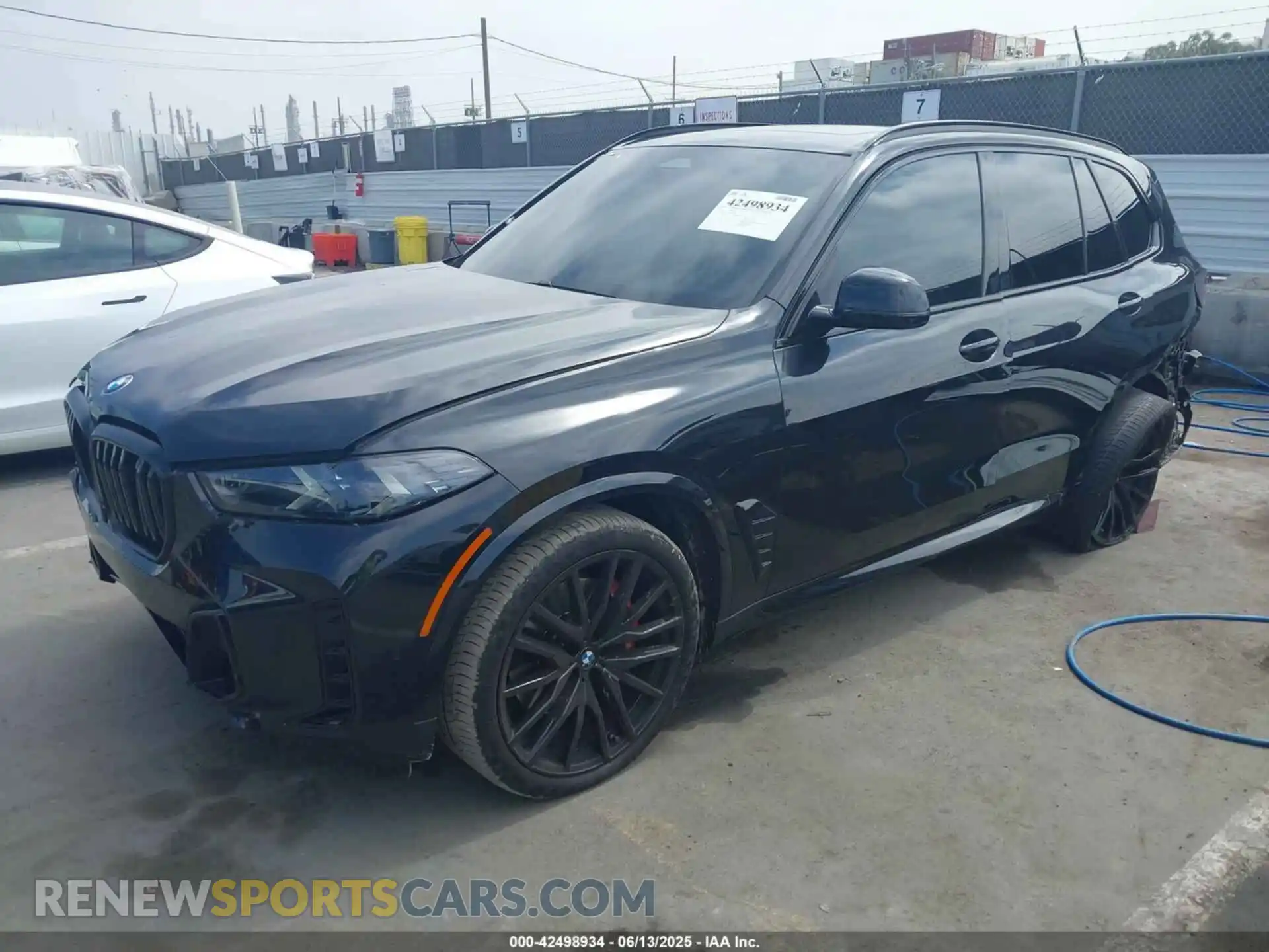 2 Photograph of a damaged car 5UX23EU07R9T19068 BMW X5 2024