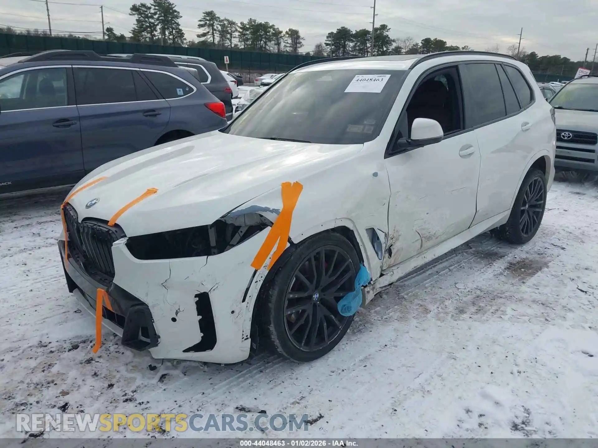2 Photograph of a damaged car 5UX23EU07R9T45539 BMW X5 2024