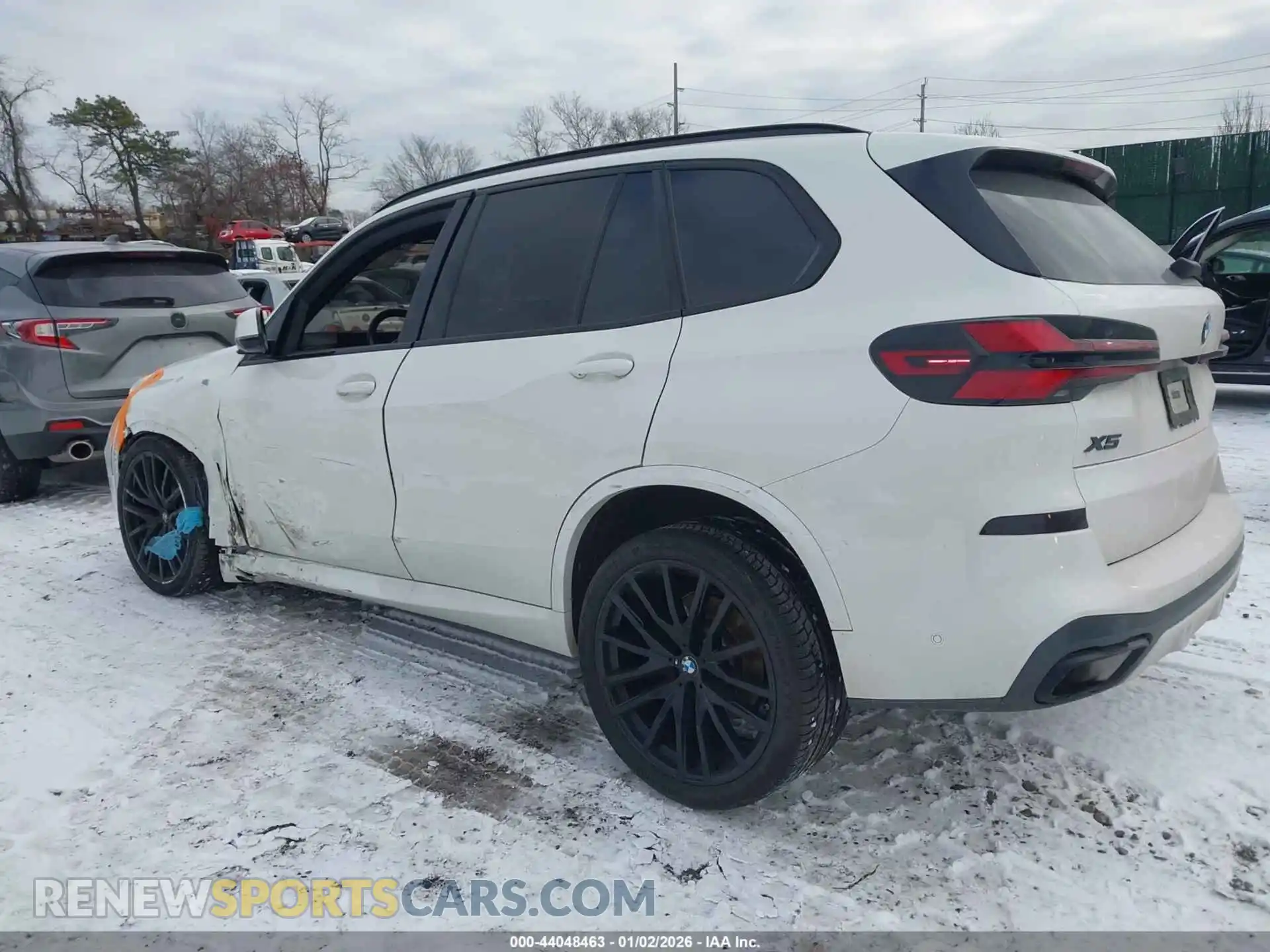 3 Photograph of a damaged car 5UX23EU07R9T45539 BMW X5 2024