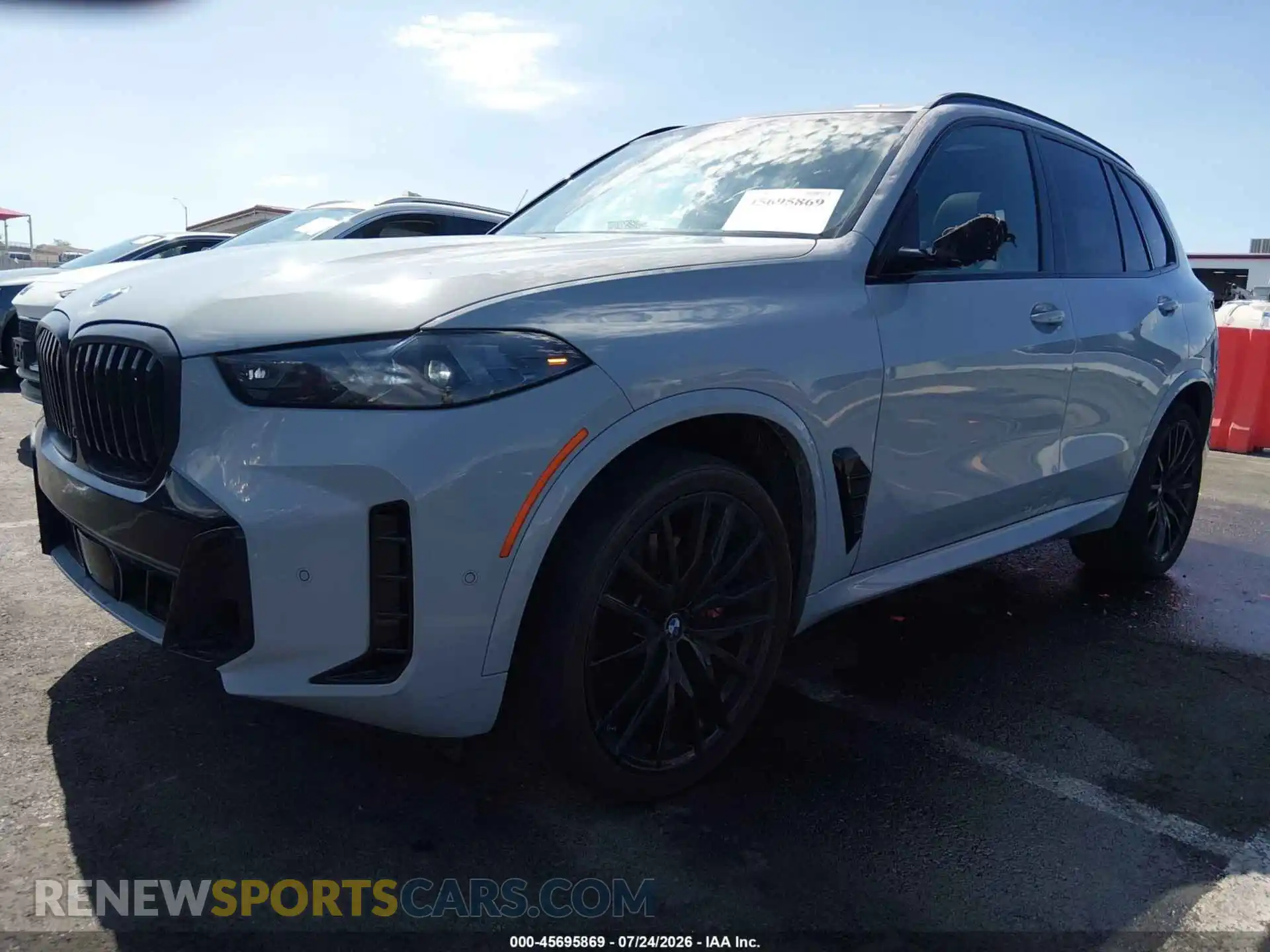 2 Photograph of a damaged car 5UX23EU07R9U87566 BMW X5 2024