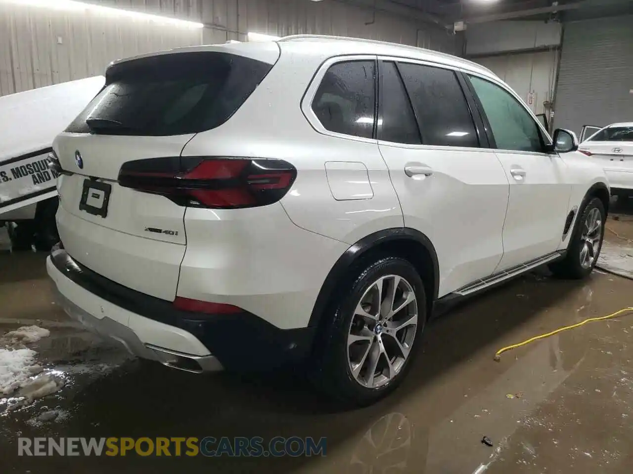 3 fotografías del automóvil dañado 5UX23EU07R9V40346 BMW X5 2024