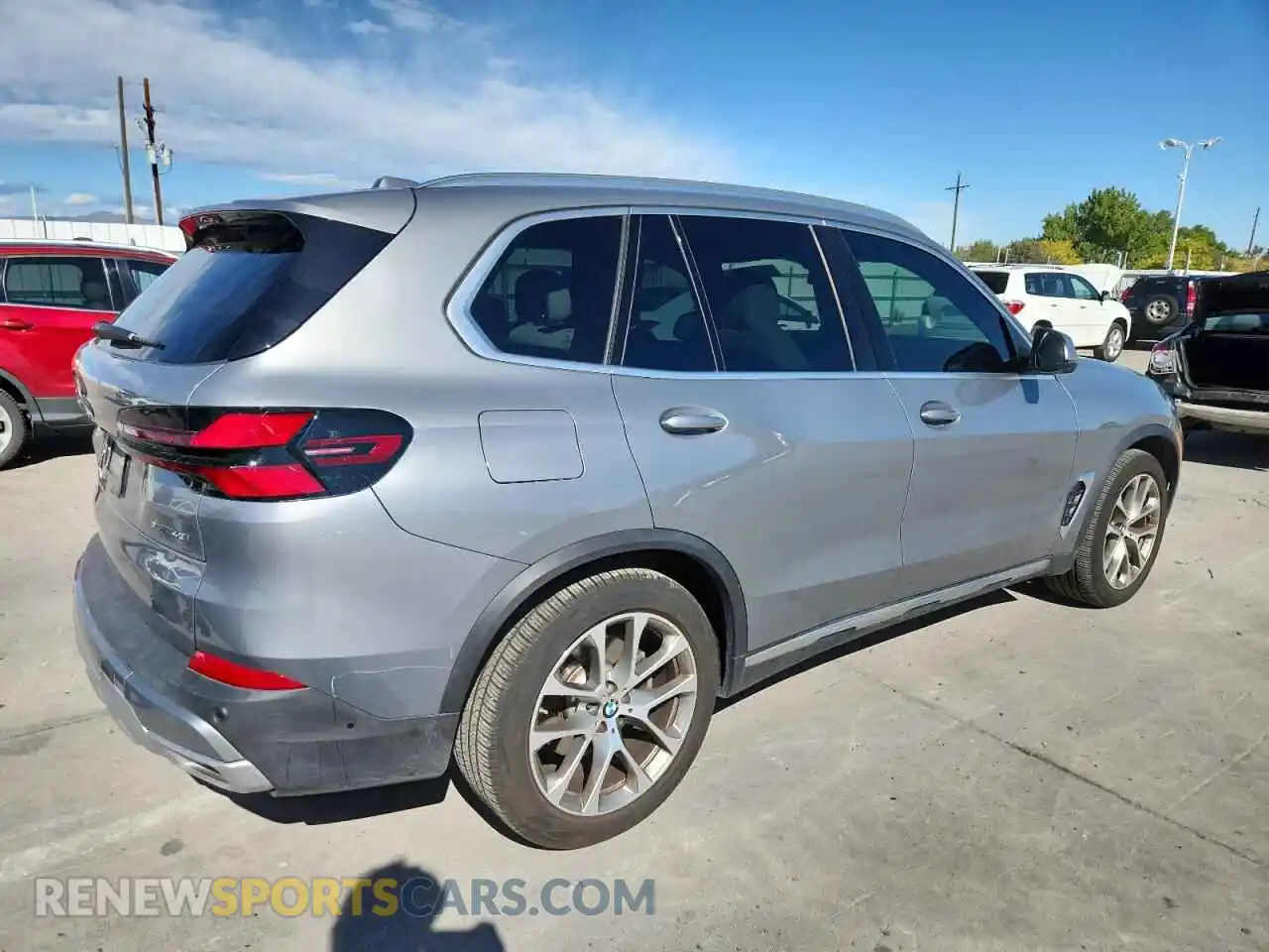 3 Photograph of a damaged car 5UX23EU07R9V45952 BMW X5 2024