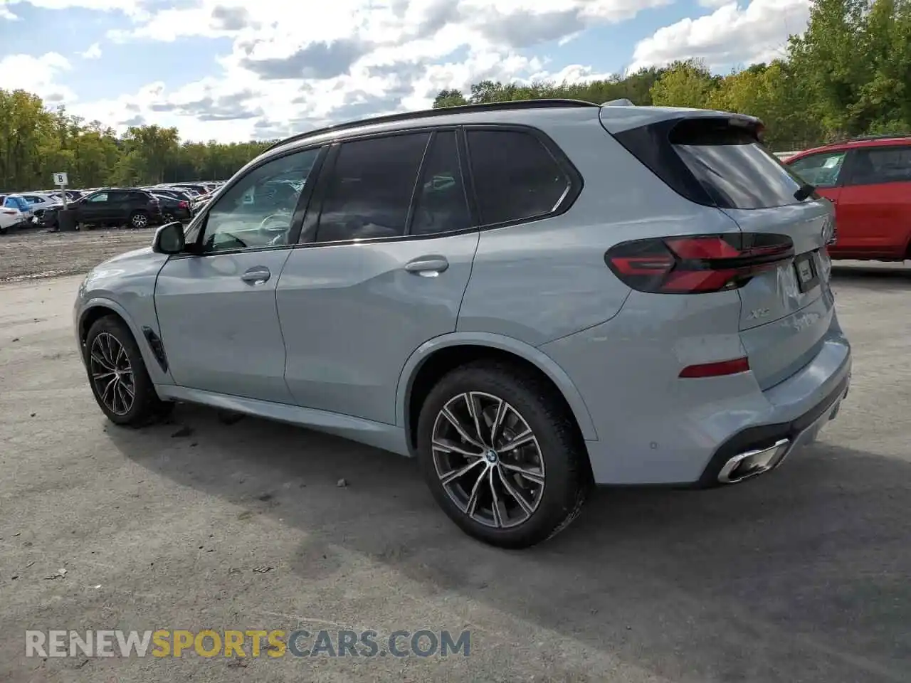 2 Photograph of a damaged car 5UX23EU07R9V52223 BMW X5 2024