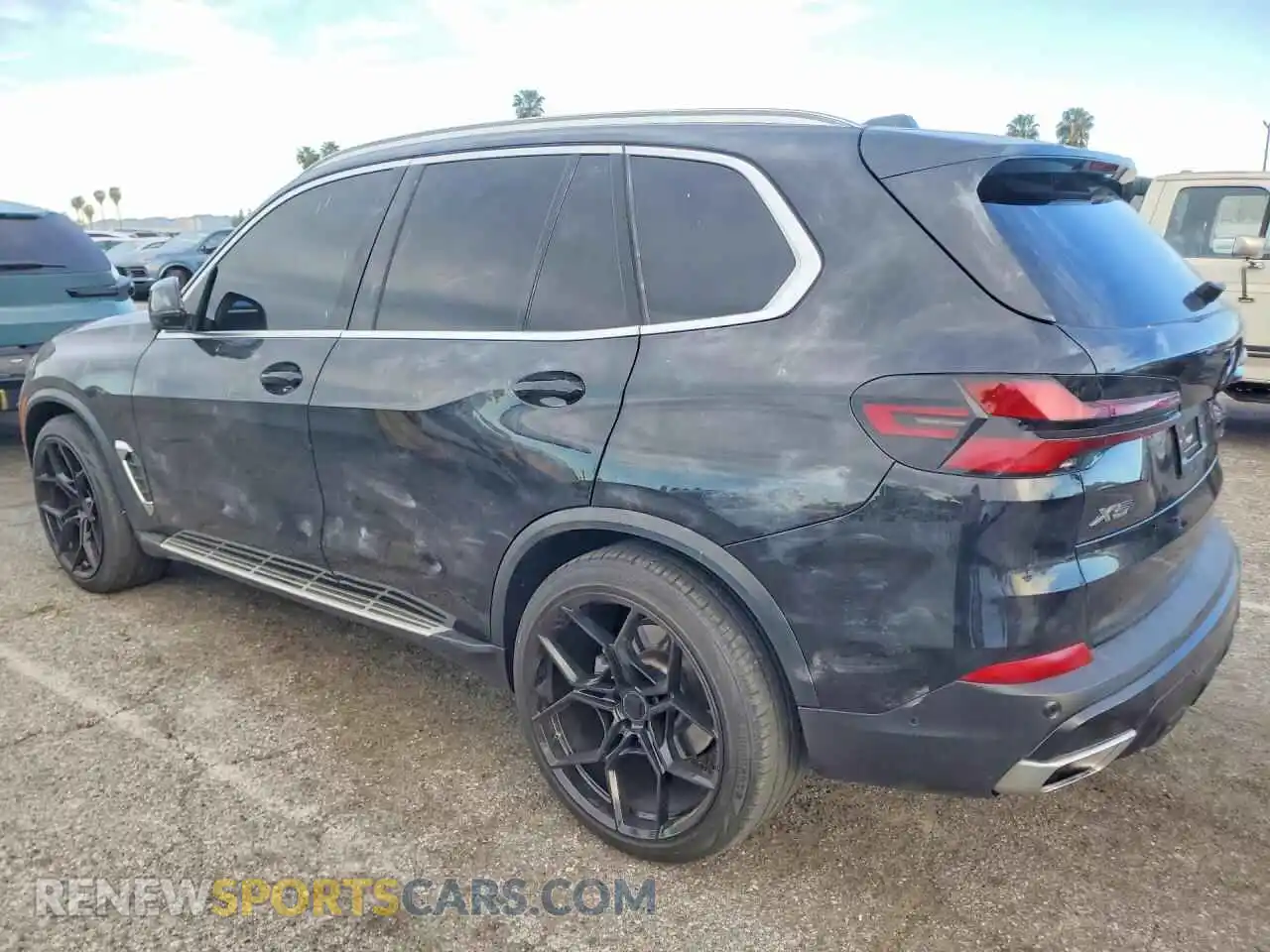 2 Photograph of a damaged car 5UX23EU08R9S12448 BMW X5 2024