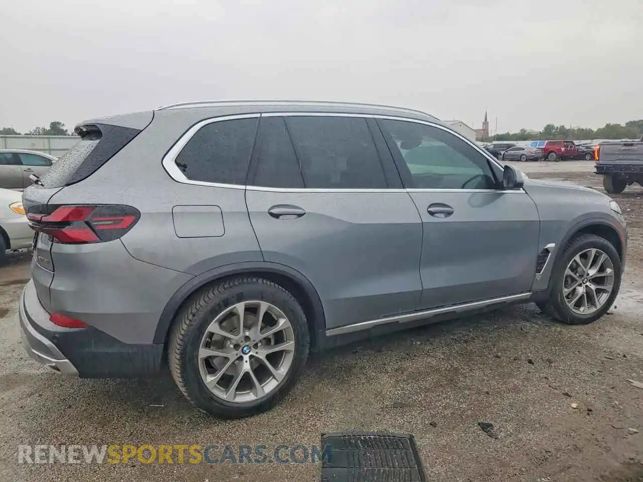 3 fotografías del automóvil dañado 5UX23EU08R9S69636 BMW X5 2024