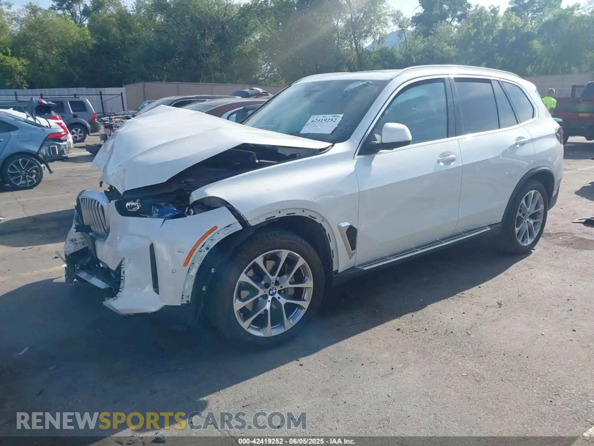 2 Photograph of a damaged car 5UX23EU08R9T24893 BMW X5 2024