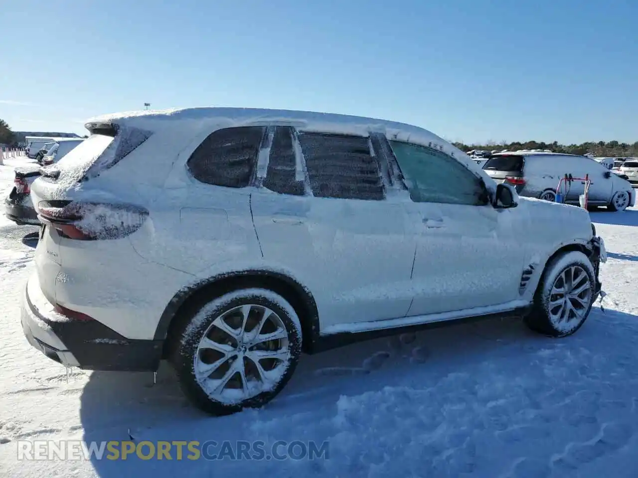 3 Photograph of a damaged car 5UX23EU08R9T53777 BMW X5 2024
