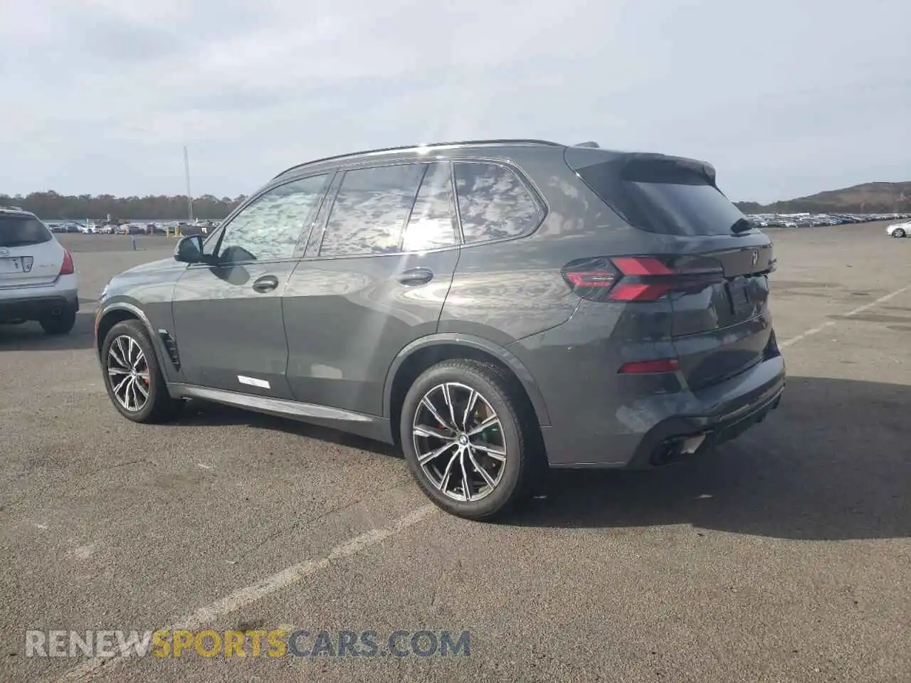 2 Photograph of a damaged car 5UX23EU08R9T54363 BMW X5 2024