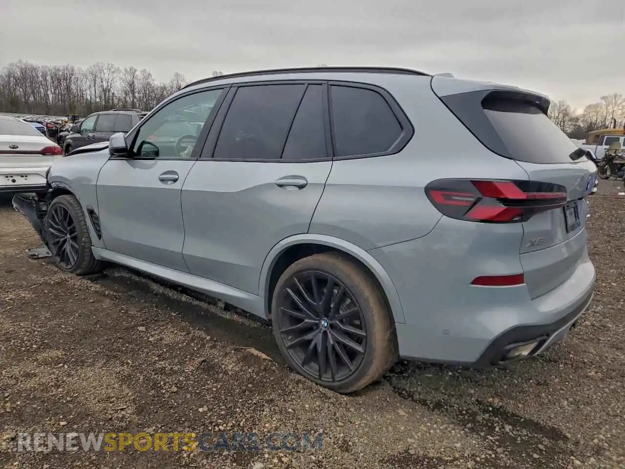 2 Photograph of a damaged car 5UX23EU08R9V83867 BMW X5 2024