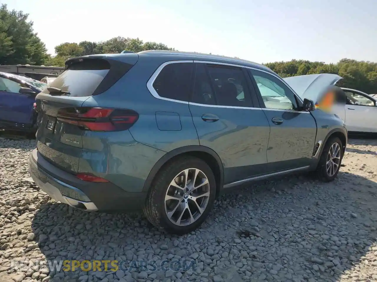 3 Фотография поврежденного автомобиля 5UX23EU09R9S15388 BMW X5 2024