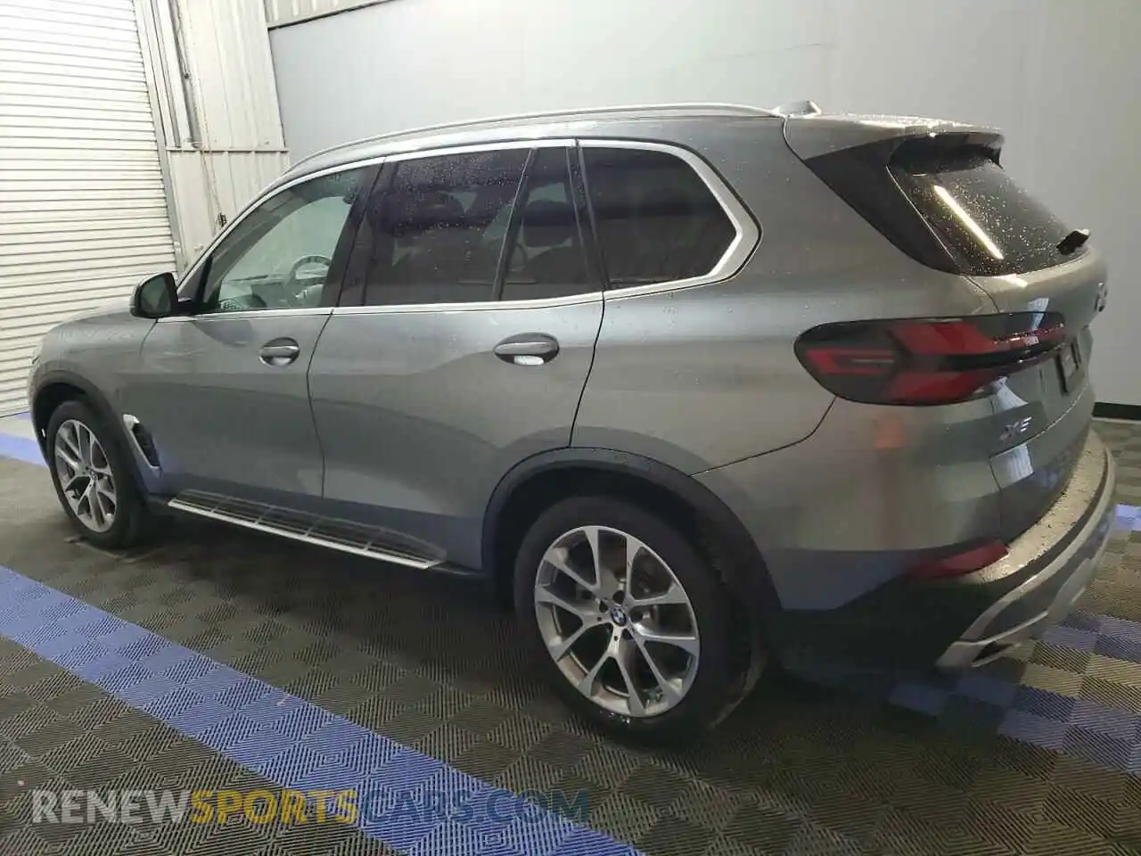 2 Photograph of a damaged car 5UX23EU09R9T34817 BMW X5 2024
