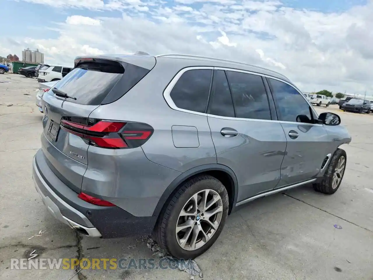 3 Photograph of a damaged car 5UX23EU09R9T53075 BMW X5 2024