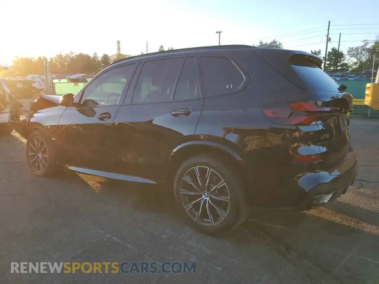 2 Photograph of a damaged car 5UX23EU09R9U08074 BMW X5 2024