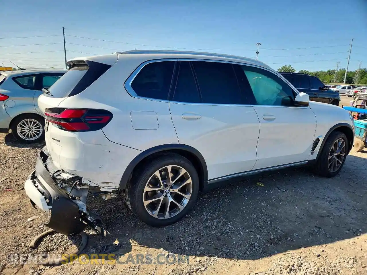 3 Photograph of a damaged car 5UX23EU09R9U22346 BMW X5 2024