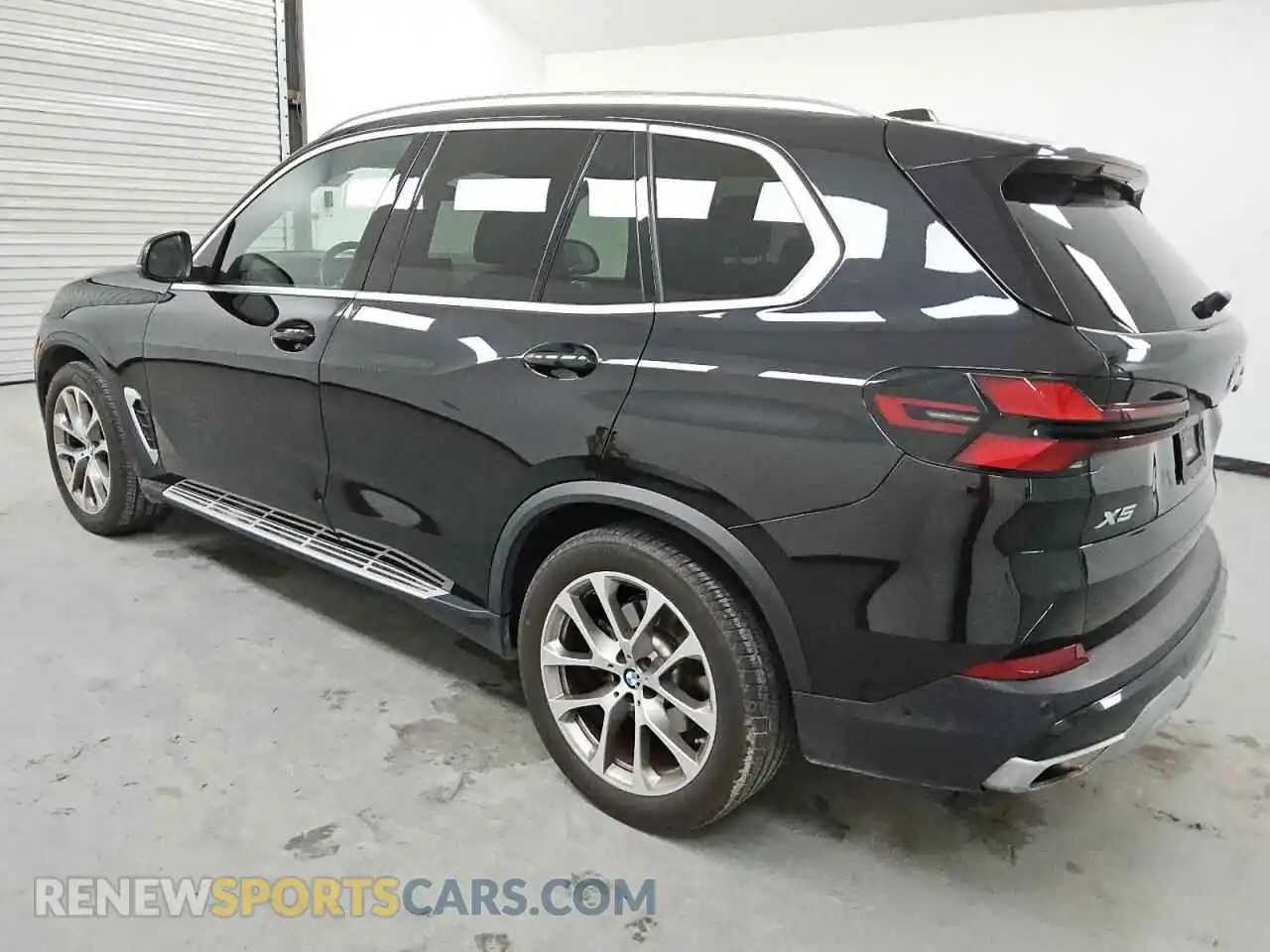 2 Photograph of a damaged car 5UX23EU09R9U70607 BMW X5 2024