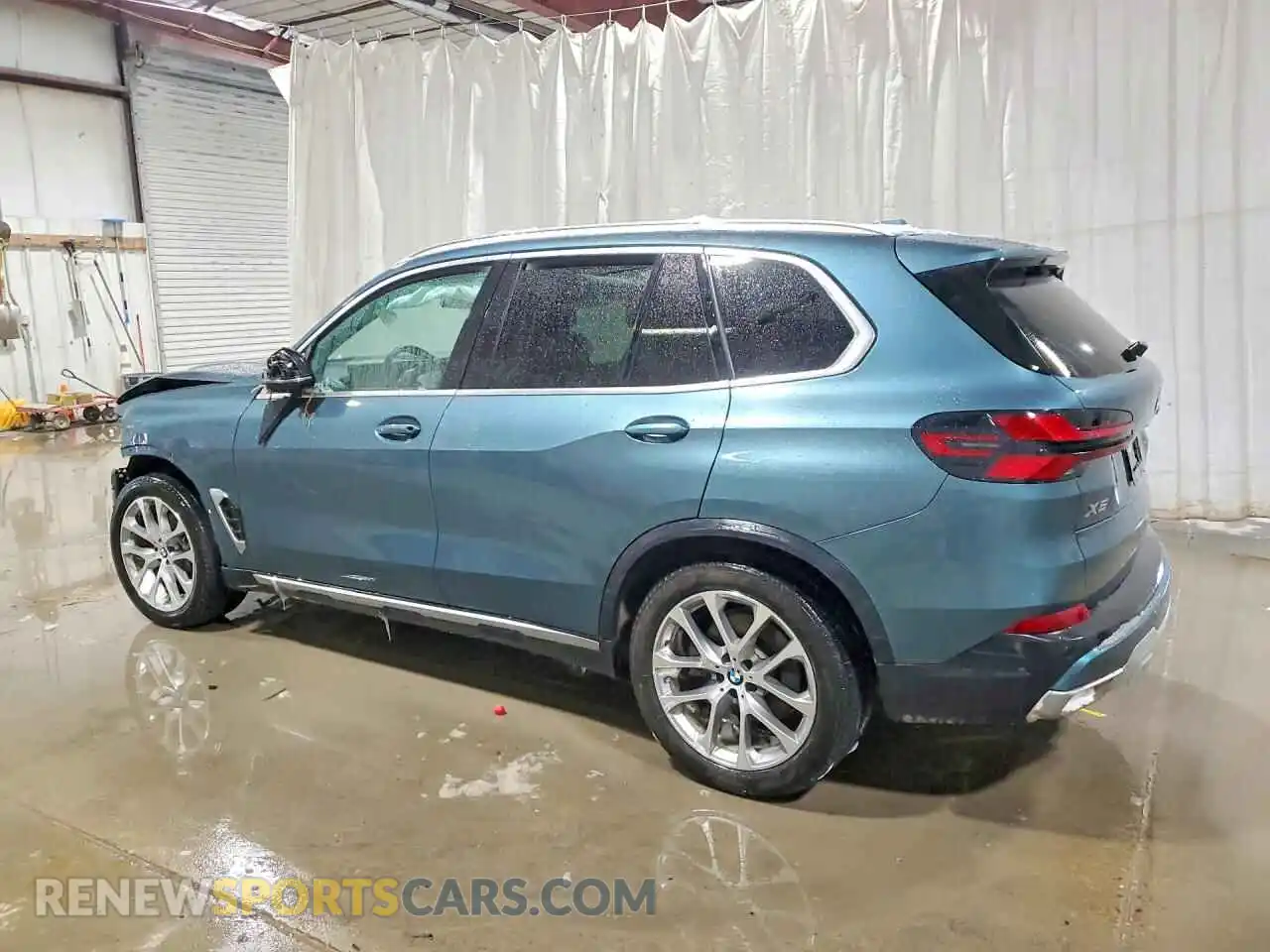 2 Photograph of a damaged car 5UX23EU0XR9S38243 BMW X5 2024