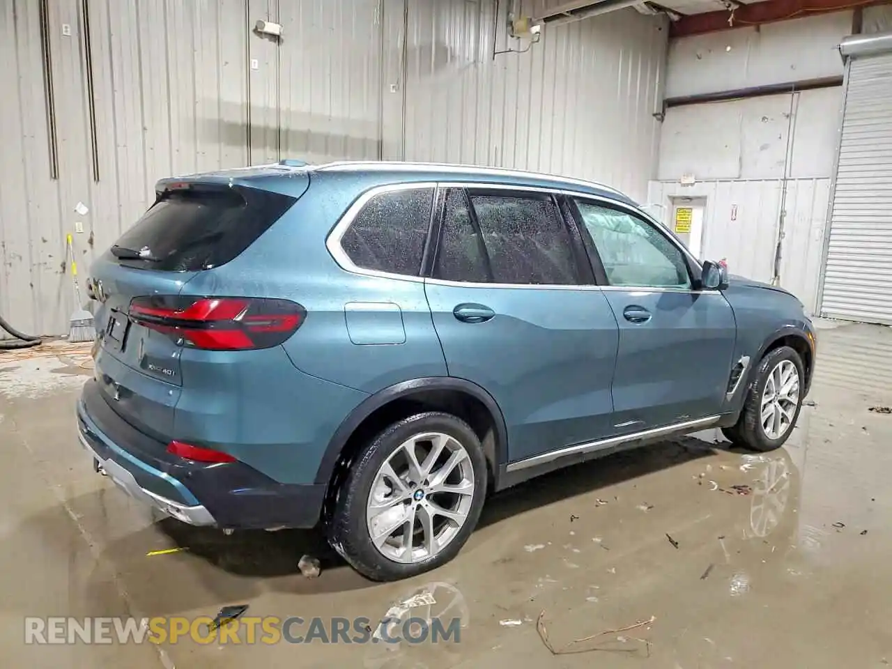 3 Photograph of a damaged car 5UX23EU0XR9S38243 BMW X5 2024