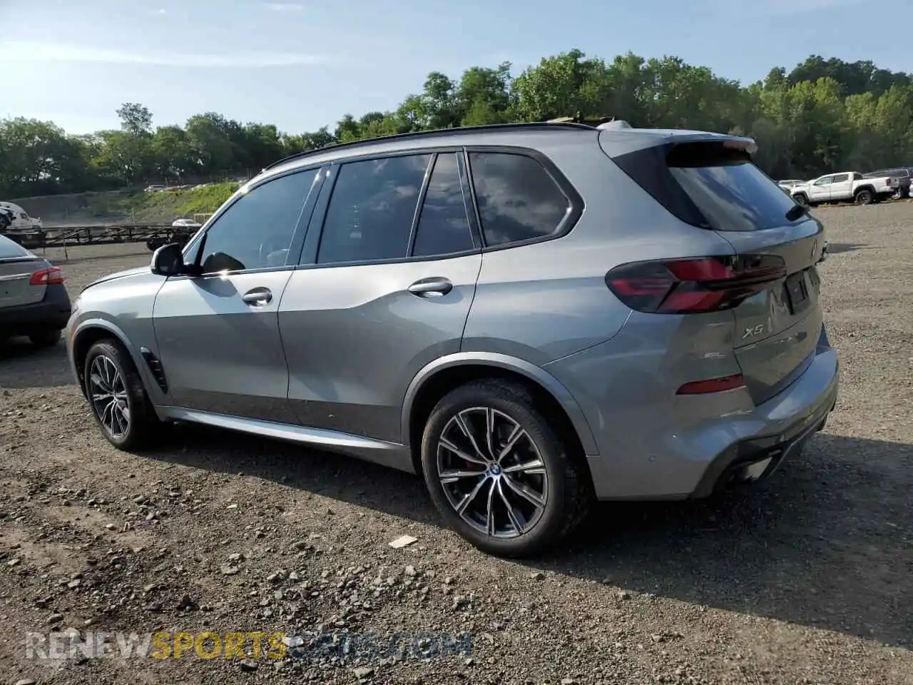 2 Photograph of a damaged car 5UX23EU0XR9S49663 BMW X5 2024