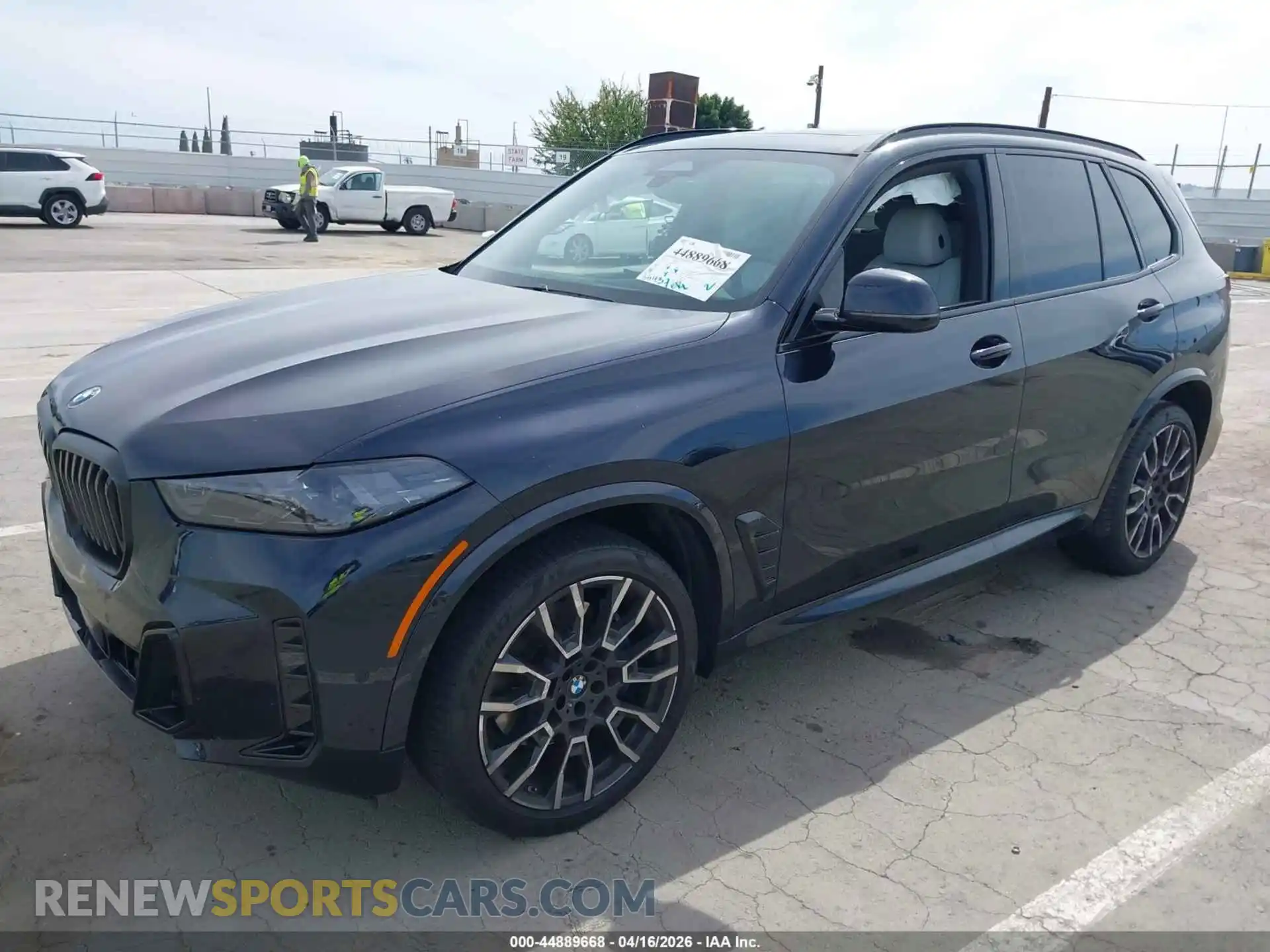2 Фотография поврежденного автомобиля 5UX23EU0XR9T62092 BMW X5 2024