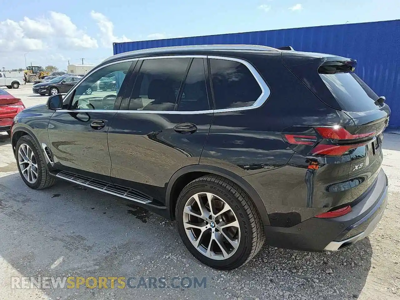 2 Photograph of a damaged car 5UX23EU0XR9T66675 BMW X5 2024