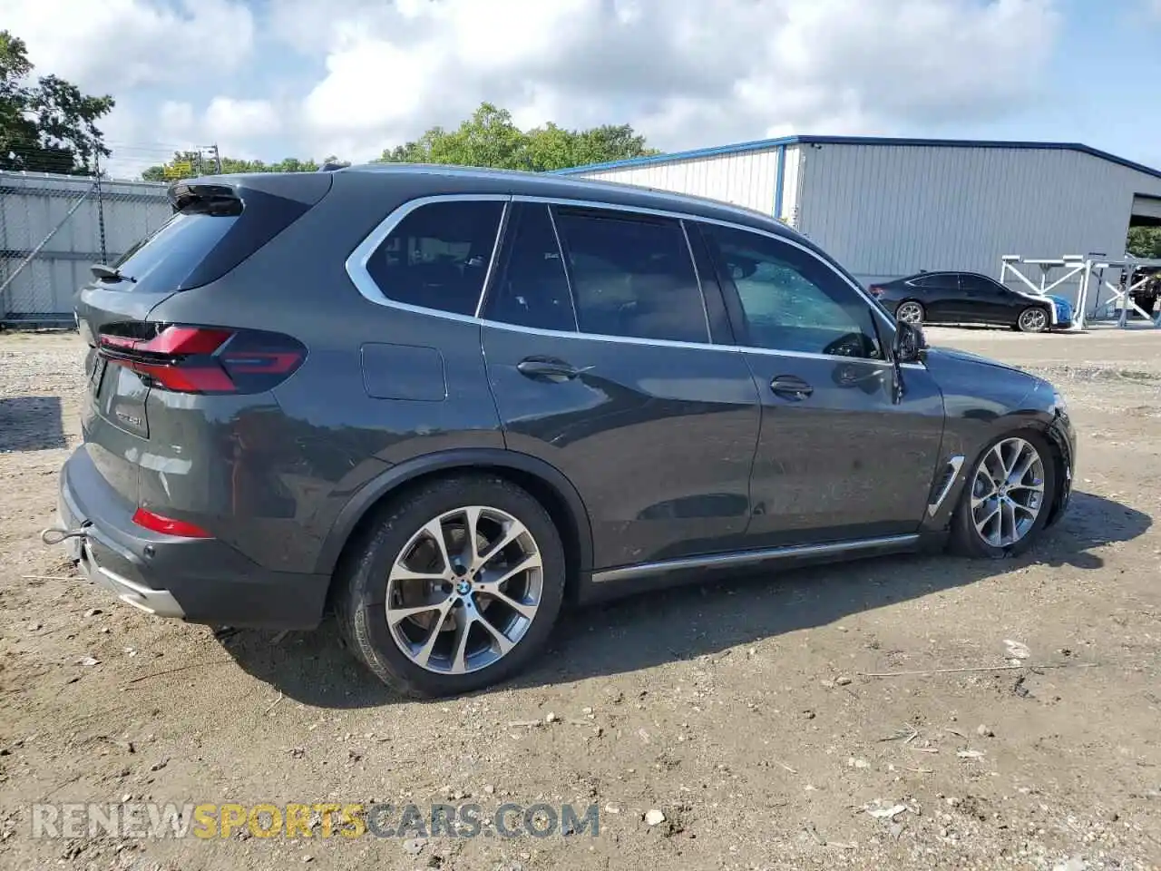 3 Фотография поврежденного автомобиля 5UX23EU0XR9T86408 BMW X5 2024
