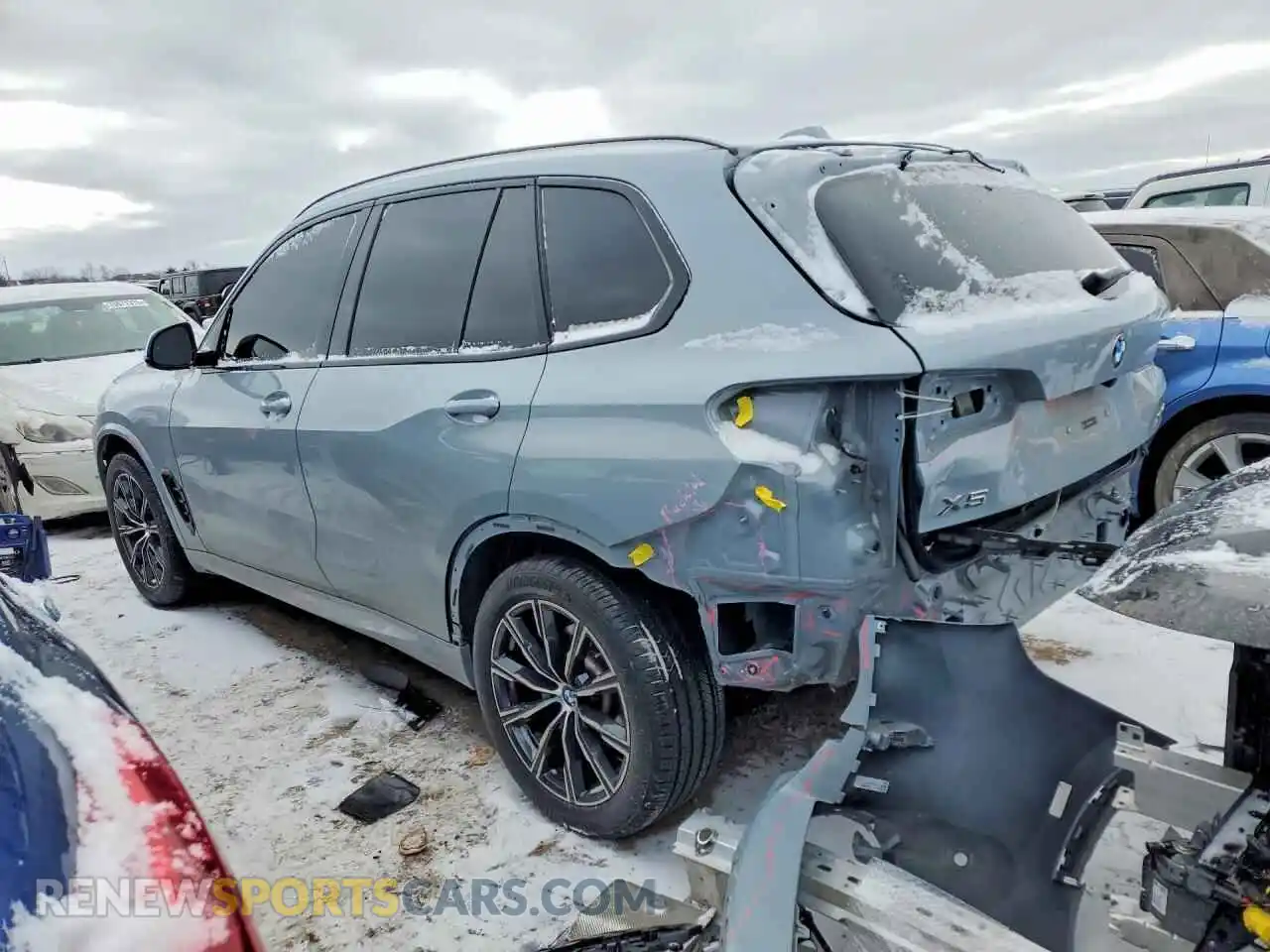 2 fotografías del automóvil dañado 5UX23EU0XR9V97043 BMW X5 2024