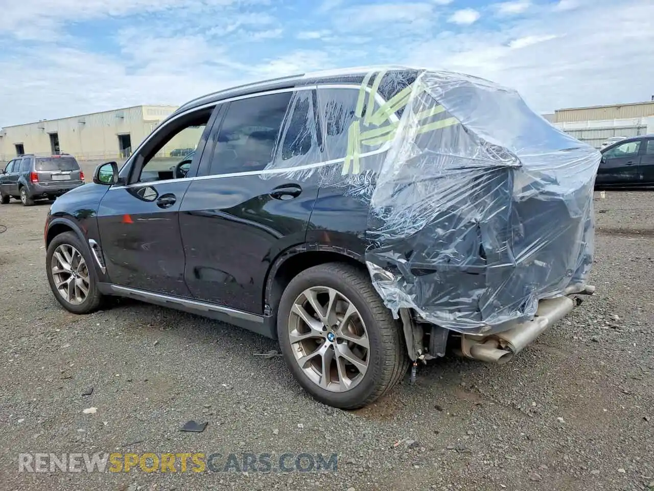 2 Photograph of a damaged car 5UX23EU0XR9W06520 BMW X5 2024