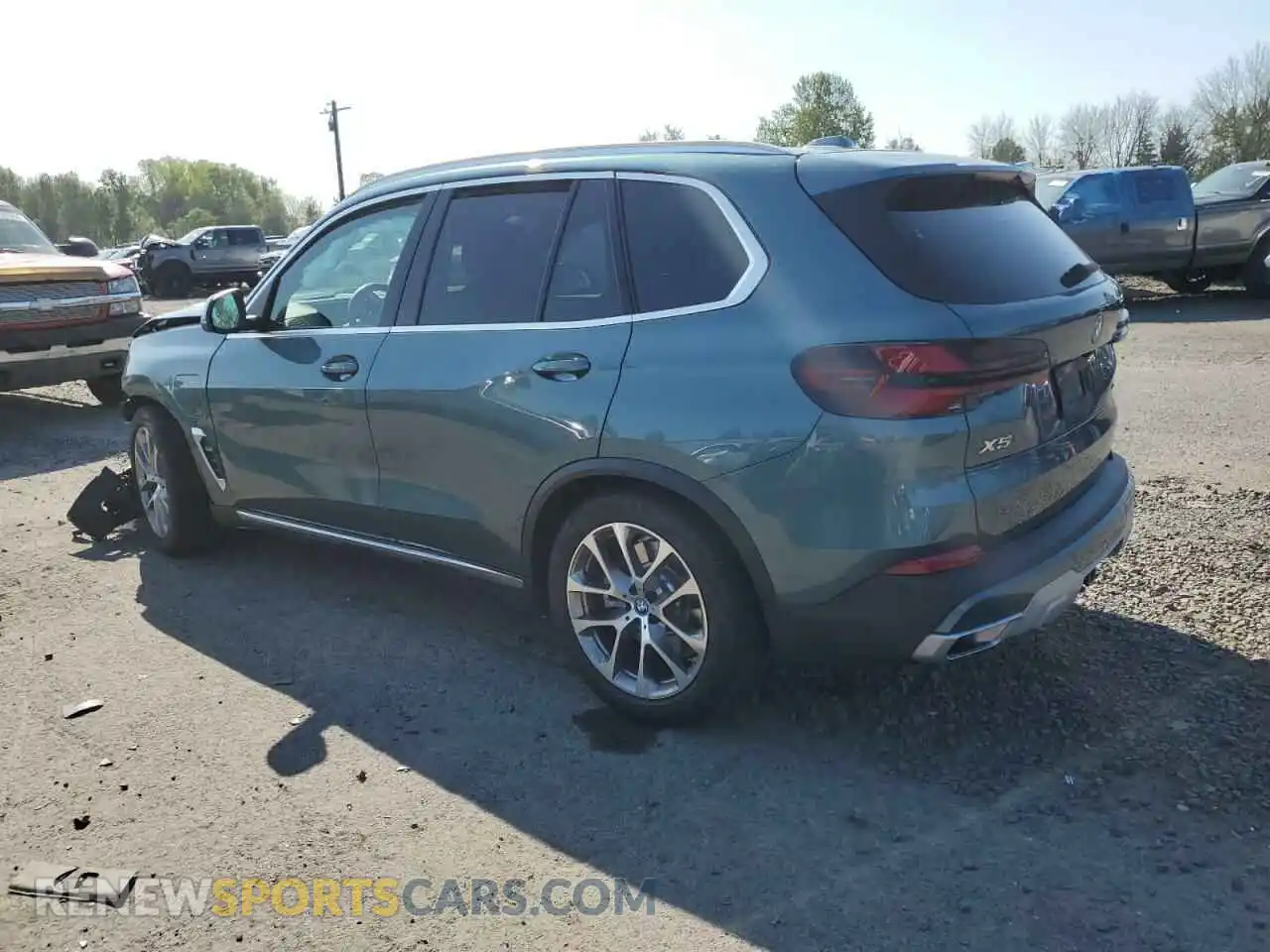 2 Photograph of a damaged car 5UX43EU01R9T80389 BMW X5 2024