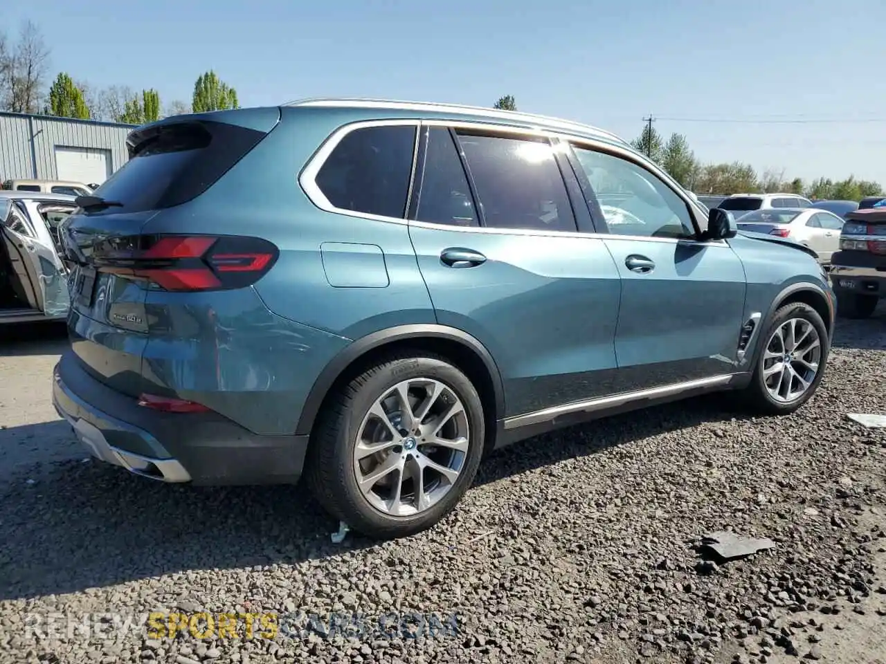 3 Photograph of a damaged car 5UX43EU01R9T80389 BMW X5 2024