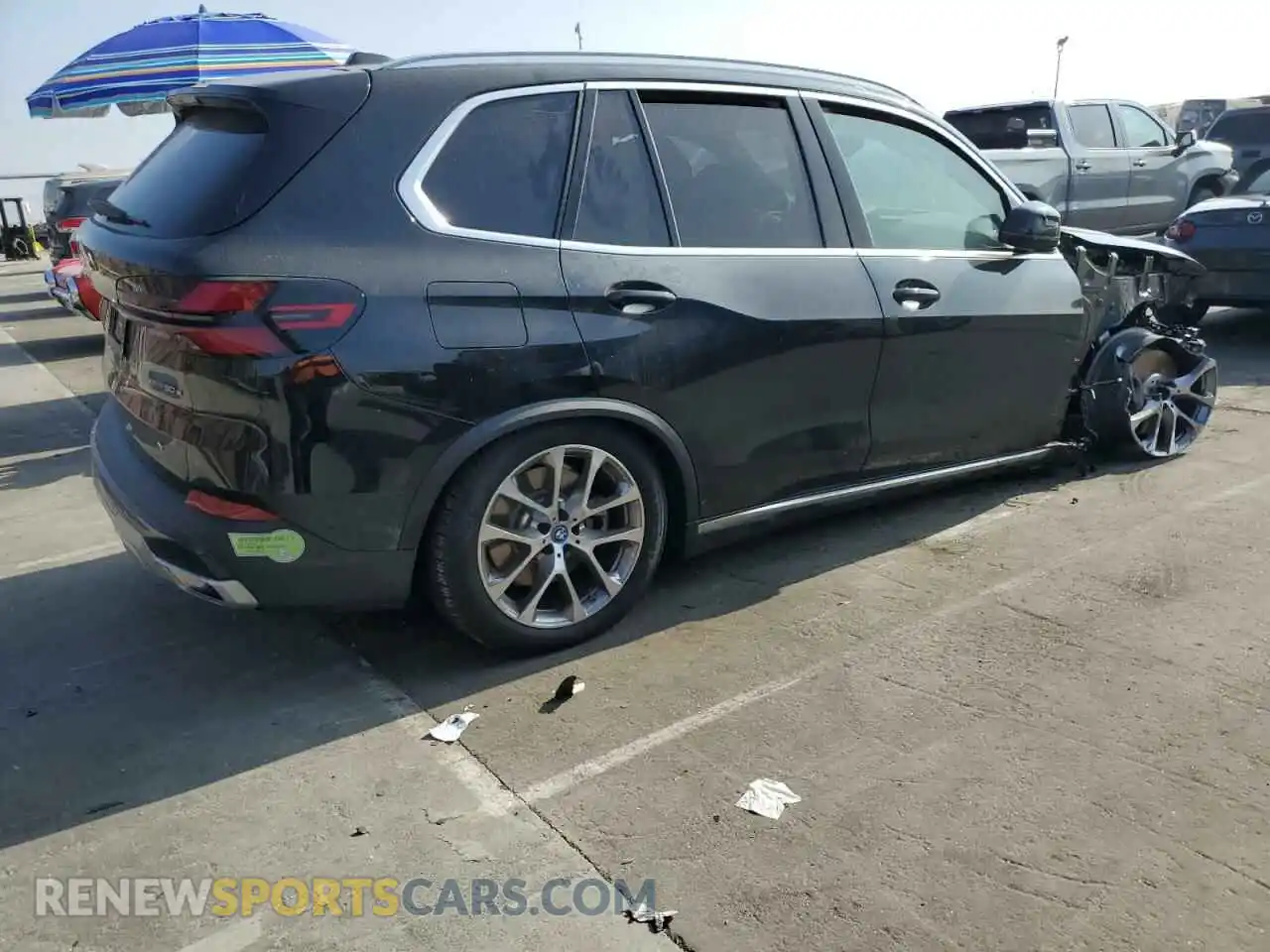 3 Photograph of a damaged car 5UX43EU02R9S55904 BMW X5 2024