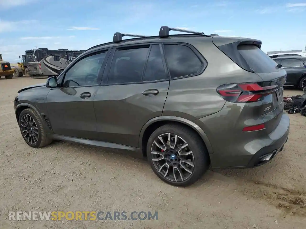 2 Фотография поврежденного автомобиля 5UX43EU02R9T18211 BMW X5 2024