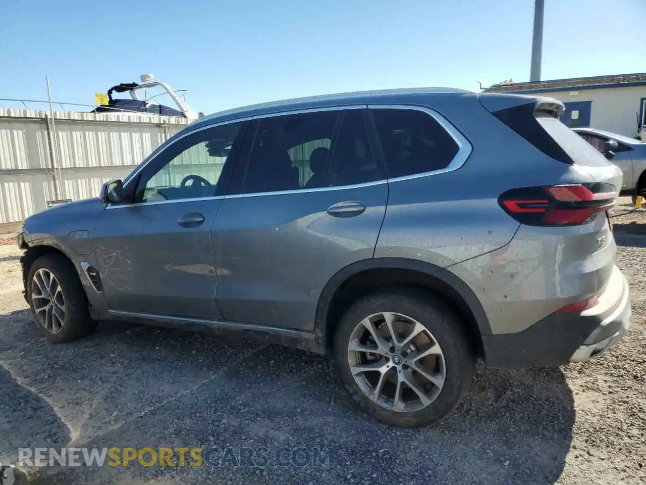 2 Photograph of a damaged car 5UX43EU02R9T41083 BMW X5 2024