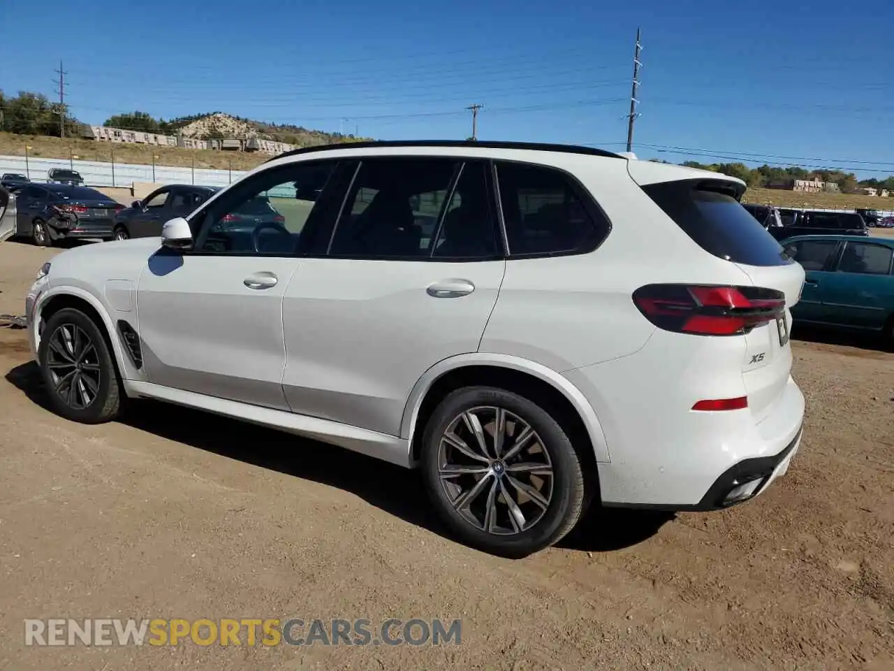 2 Фотография поврежденного автомобиля 5UX43EU02R9U94501 BMW X5 2024