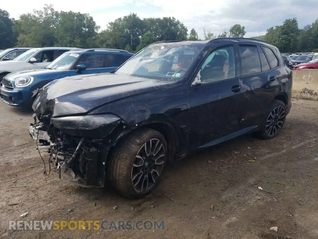 1 Photograph of a damaged car 5UX43EU05R9T10068 BMW X5 2024