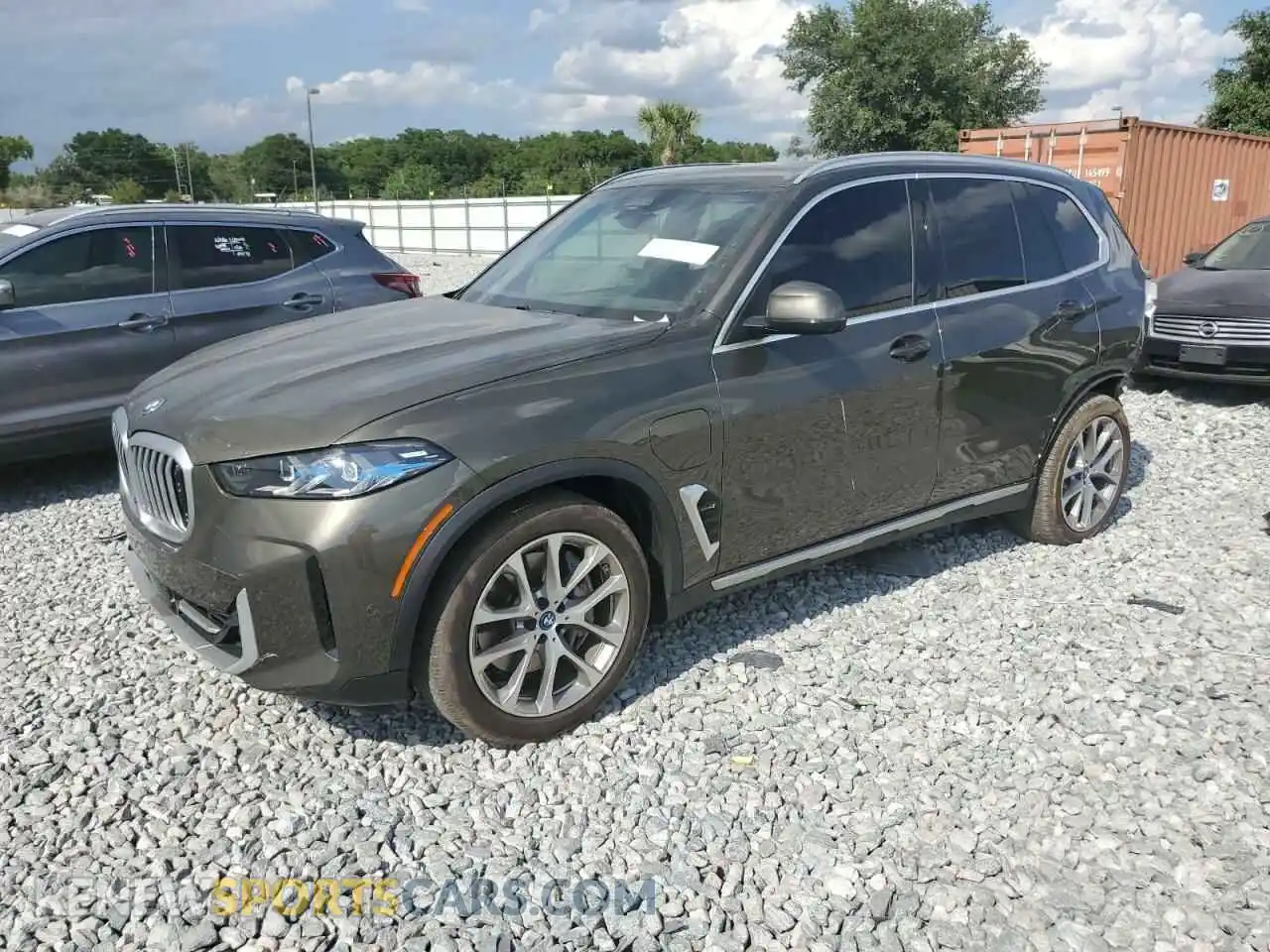 1 Photograph of a damaged car 5UX43EU07R9S85366 BMW X5 2024