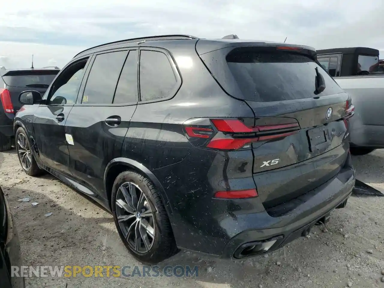 2 Photograph of a damaged car 5UX43EU07R9T58249 BMW X5 2024